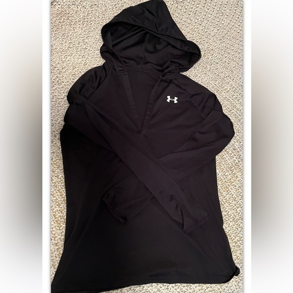 Under Armour Womens V neck hoodie athletic shirt, size small black. 

Gently - Picture 1 of 1
